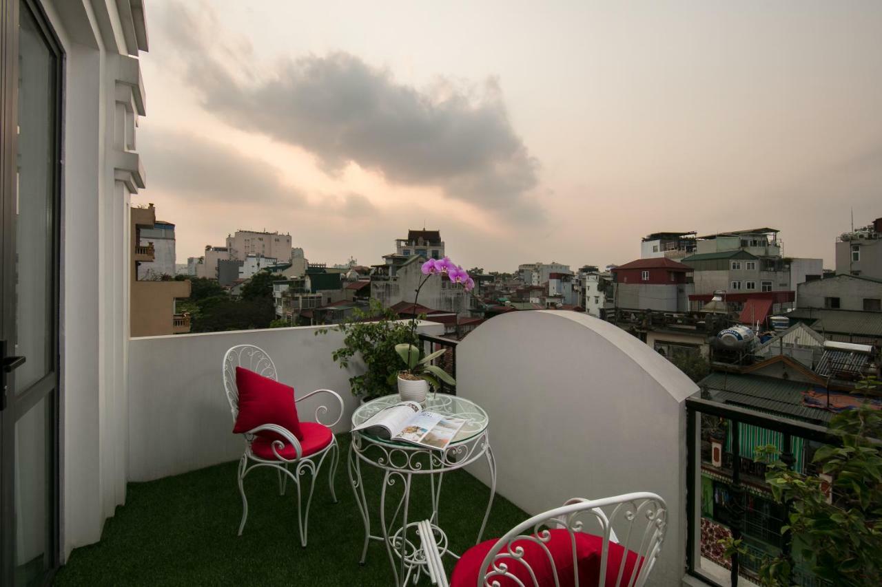 22Land Residence Hotel 71 Hang Bong Premium Hanoi Exteriör bild